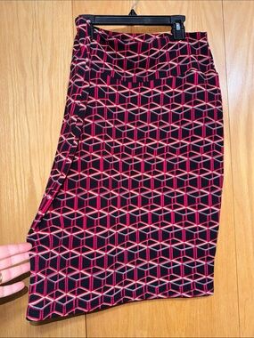 LuLaRoe Cassie Geometric Print Pencil Skirt in Black and Rasberry Pink